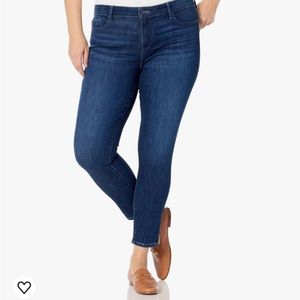 Paige Verdugo Ankle Jeans